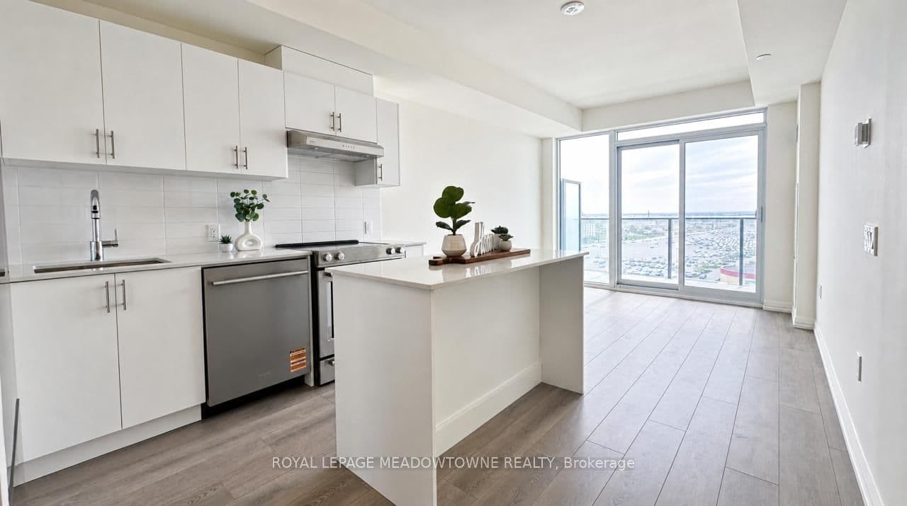 27 Korda Gate, Unit 907