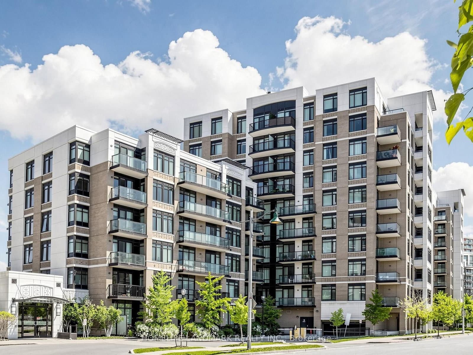 #513 - 131 Upper Duke Crescent