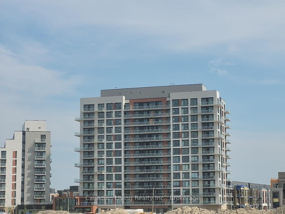 #825 - 2 David Eyer Road