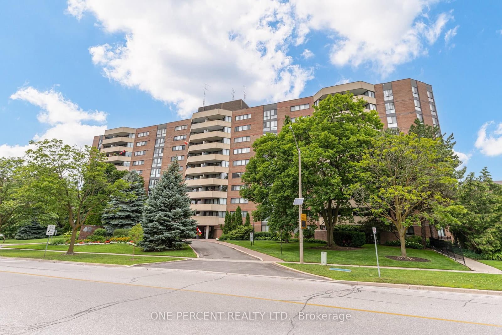 #302 - 40 Baif Boulevard