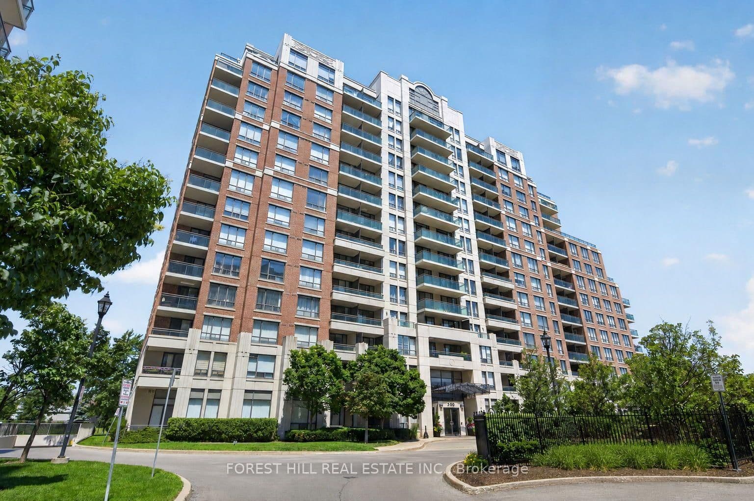 #407 - 350 Red Maple Road