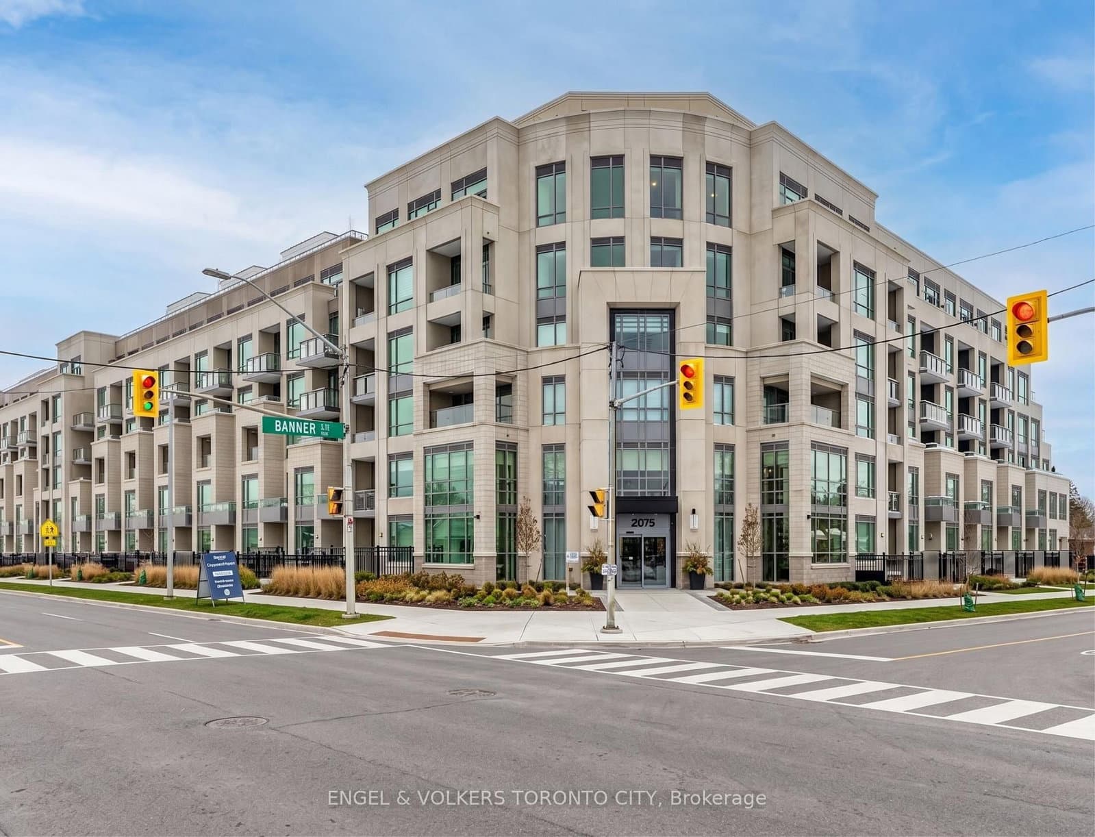 #249 - 2075 King Road