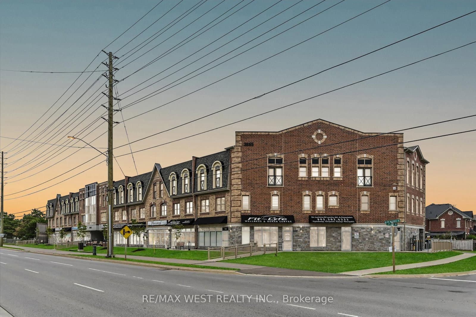 3865 Major Mackenzie Drive, Unit 219