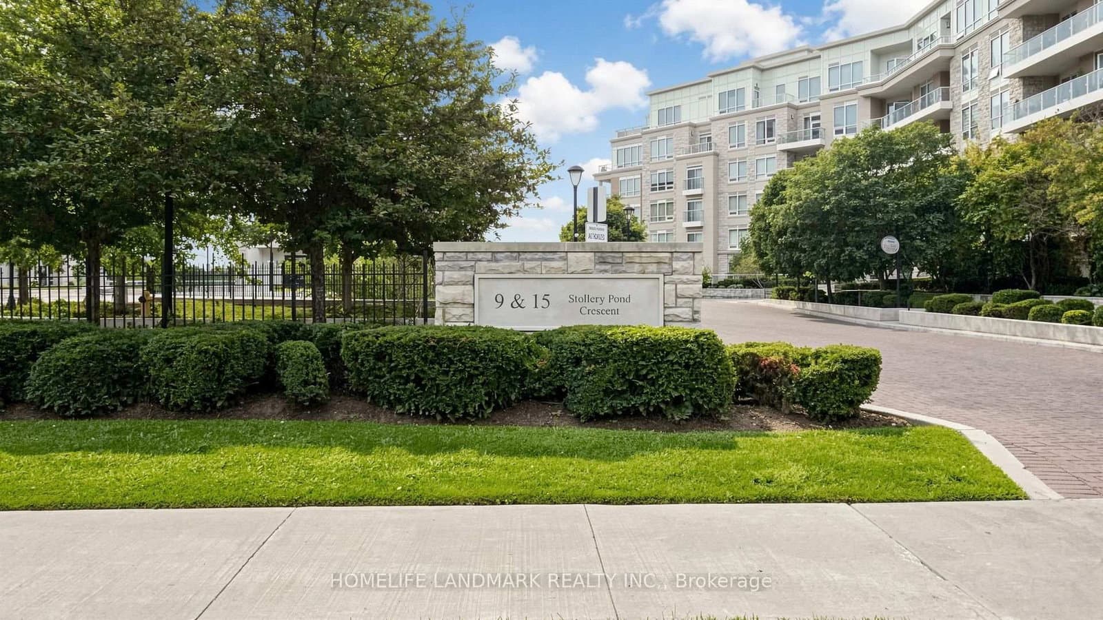 #507 - 15 Stollery Pond Crescent