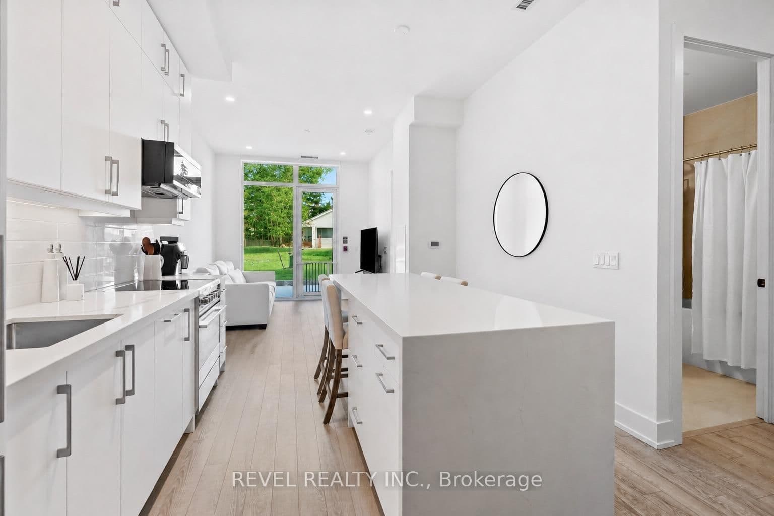 #123 - 2075 King Road