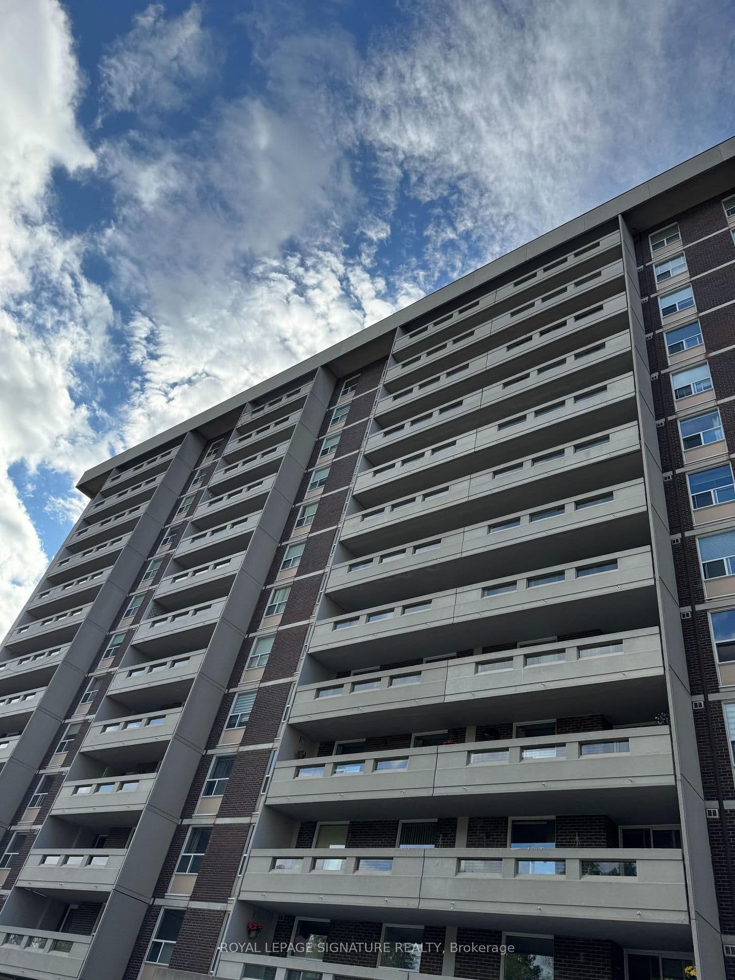 #1210 - 60 INVERLOCHY Boulevard