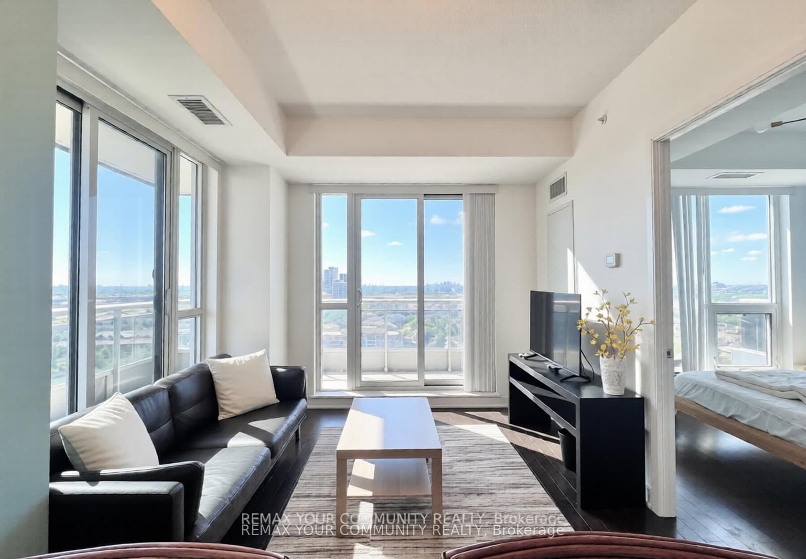 #1804 - 9201 Yonge Street