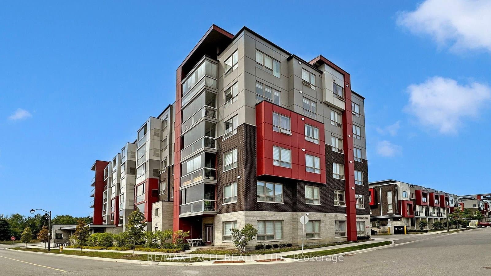 #302 - 2 Adam Sellers Street