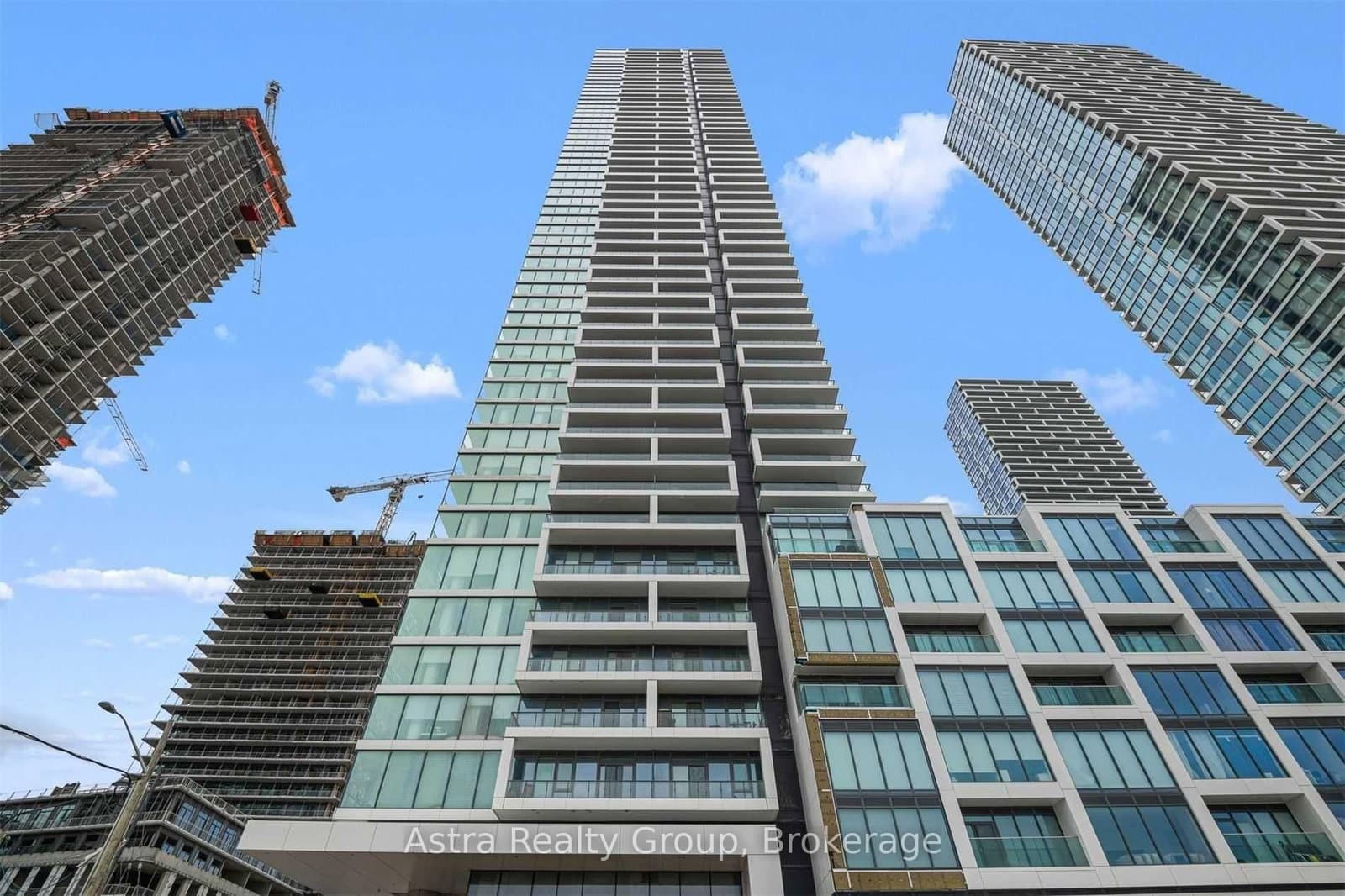 #1703 - 950 Portage Parkway