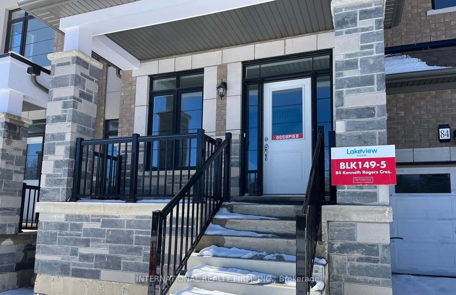 84 Kenneth Rogers Crescent