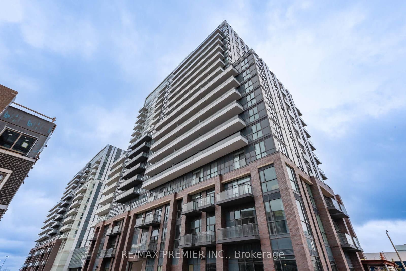 38 Honeycrisp Crescent, Unit 1121