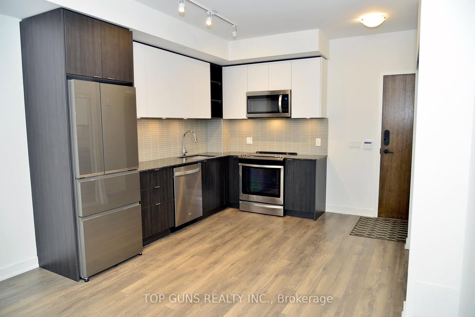 100 Eagle Rock Way, Unit 810