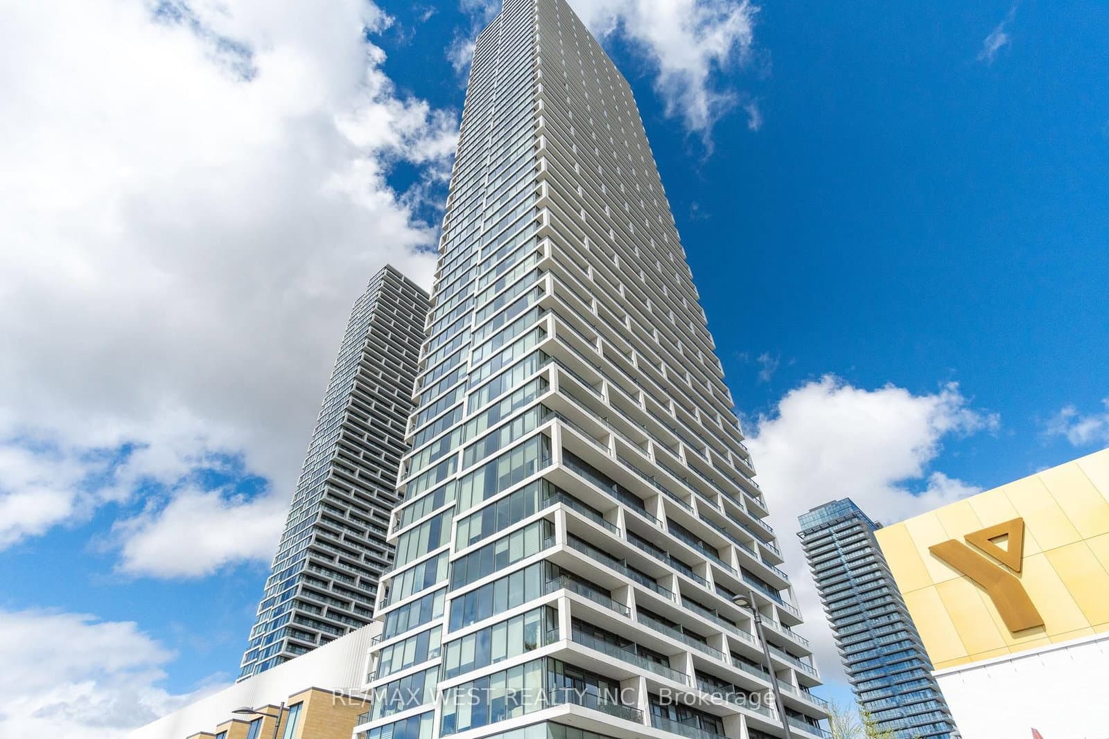 898 Portage Parkway, Unit 4201