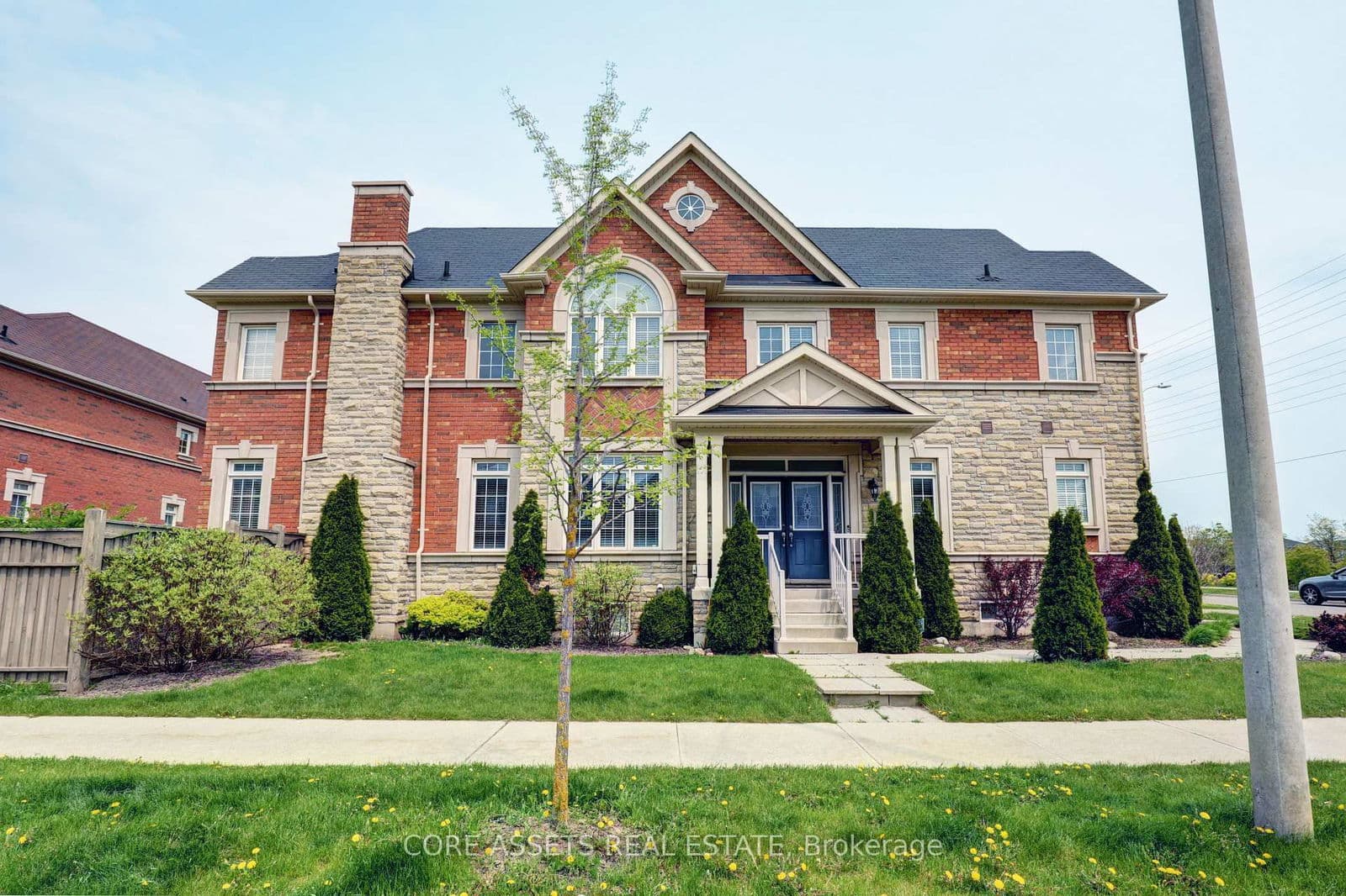 41 Spruce Pine Crescent