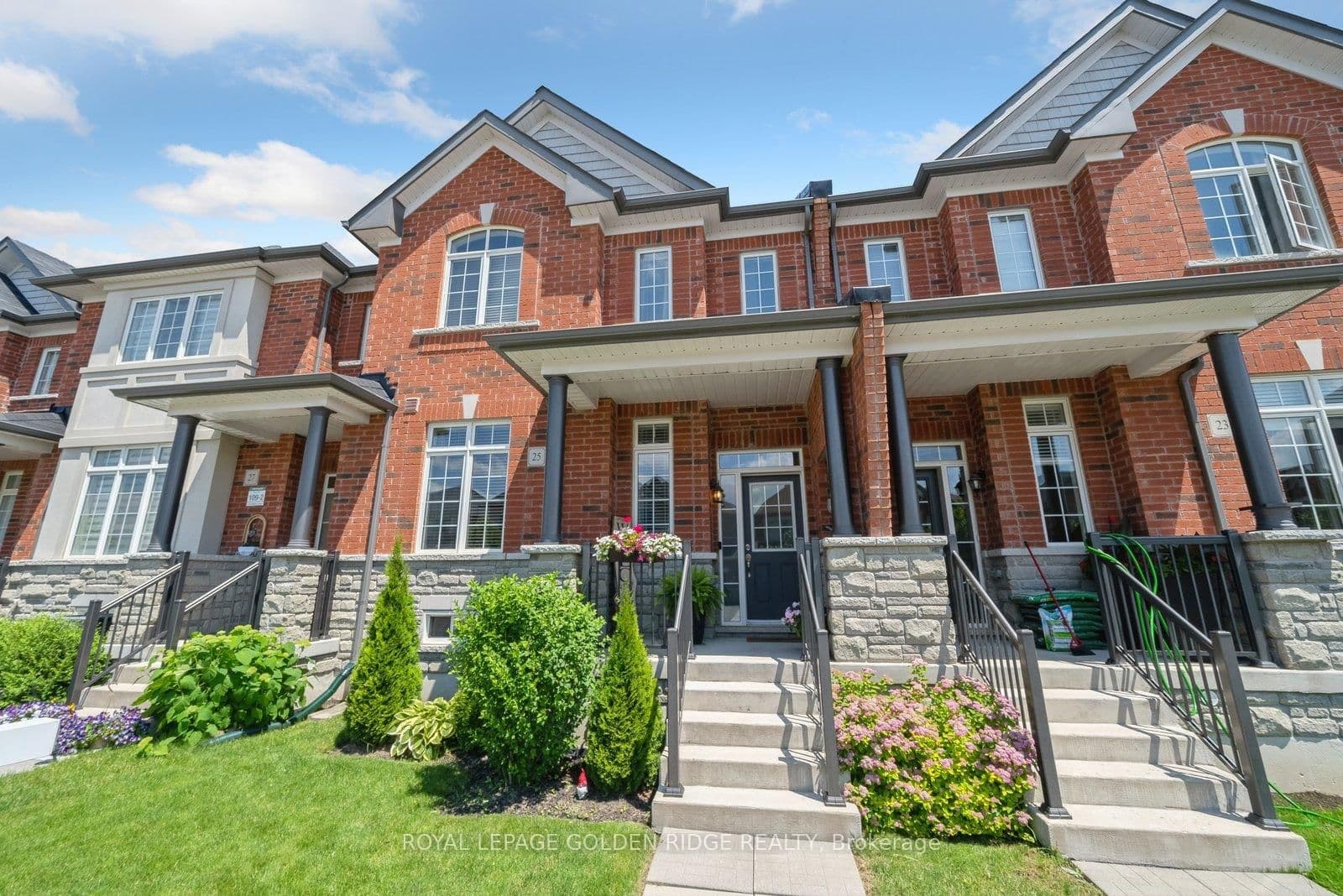 25 Beechborough Crescent