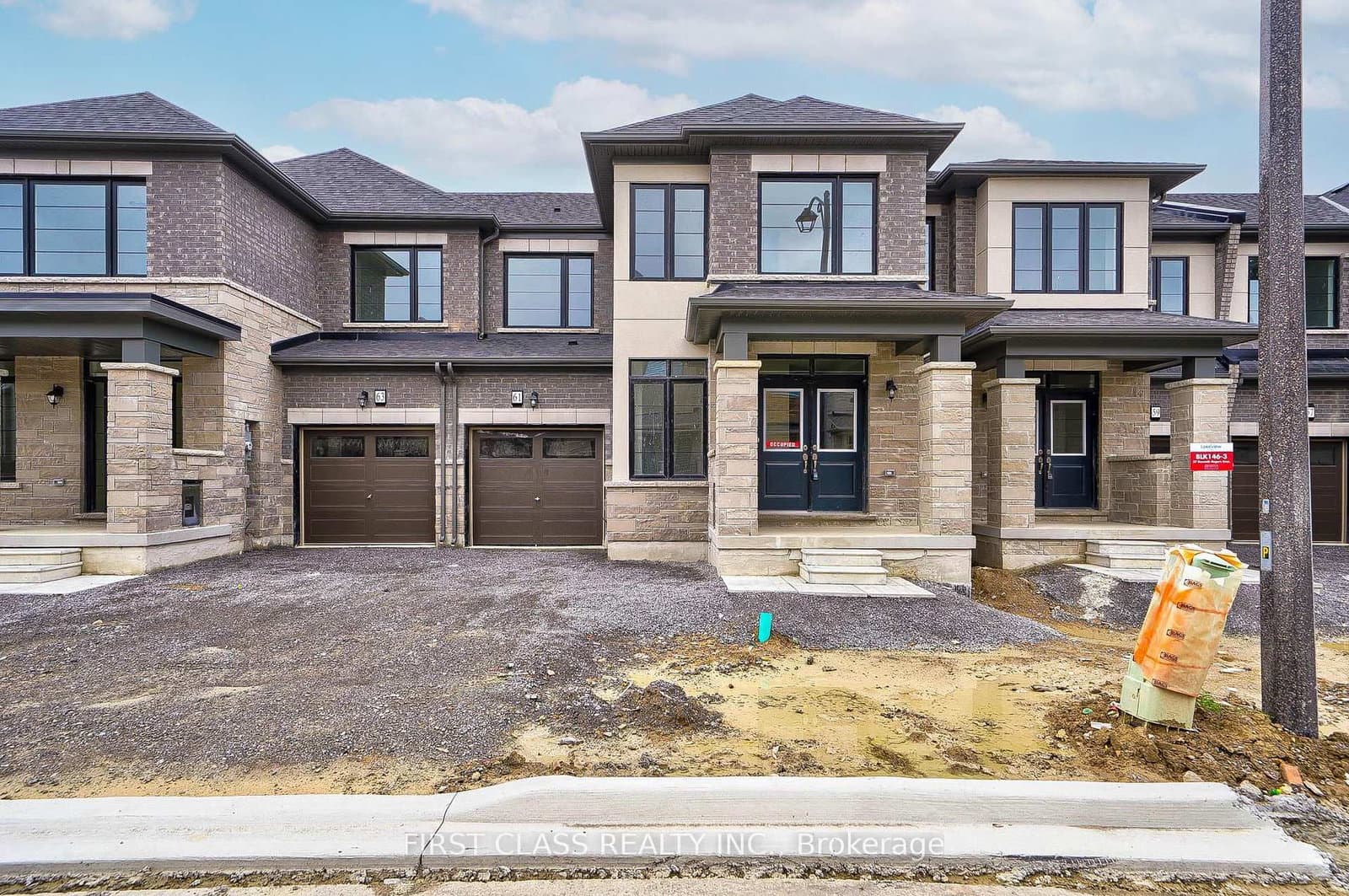 61 Kenneth Rogers Crescent