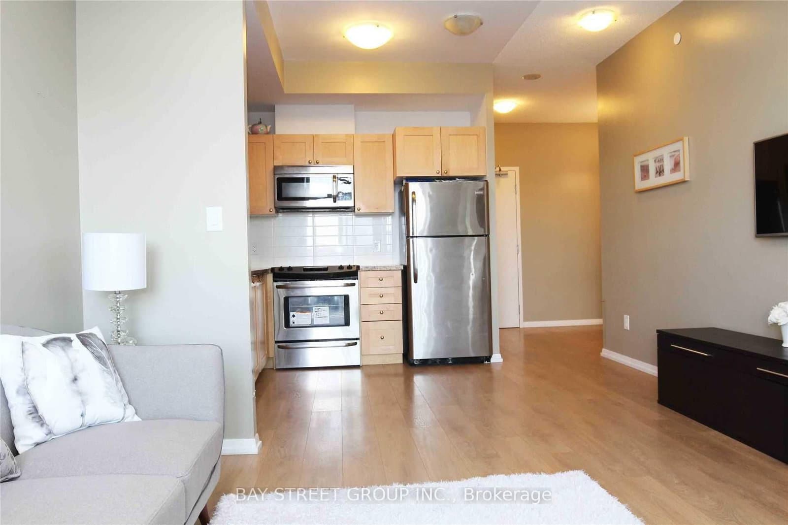 540 Bur Oak Avenue, Unit 333