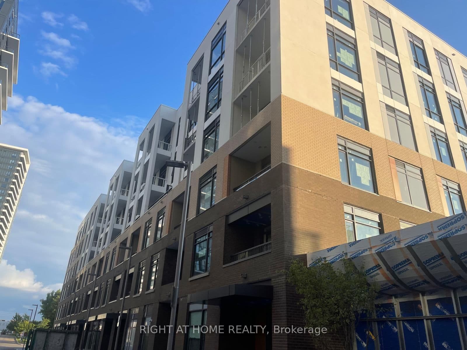 8 Beverley Glen Boulevard, Unit D-331