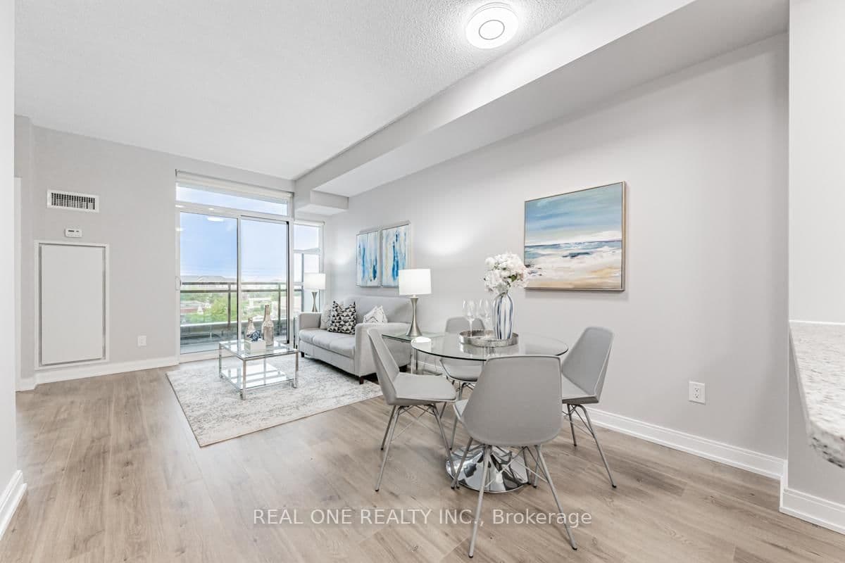 540 Bur Oak Avenue, Unit 337