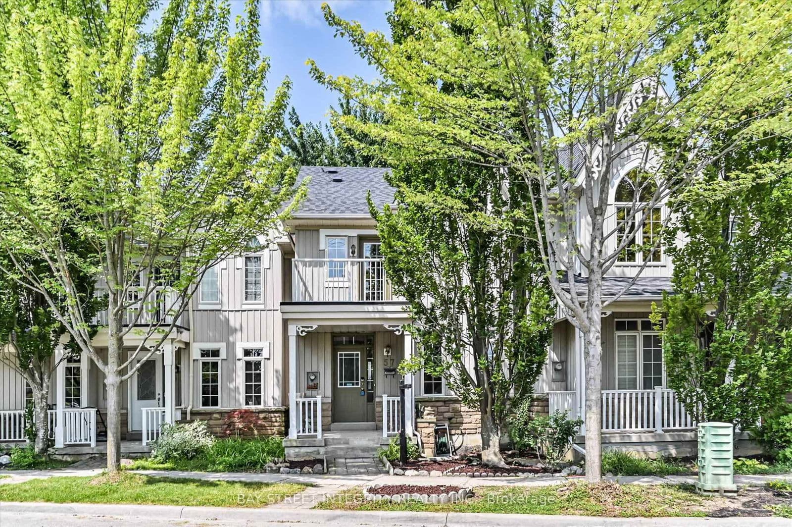 57 Queen's Plate Drive