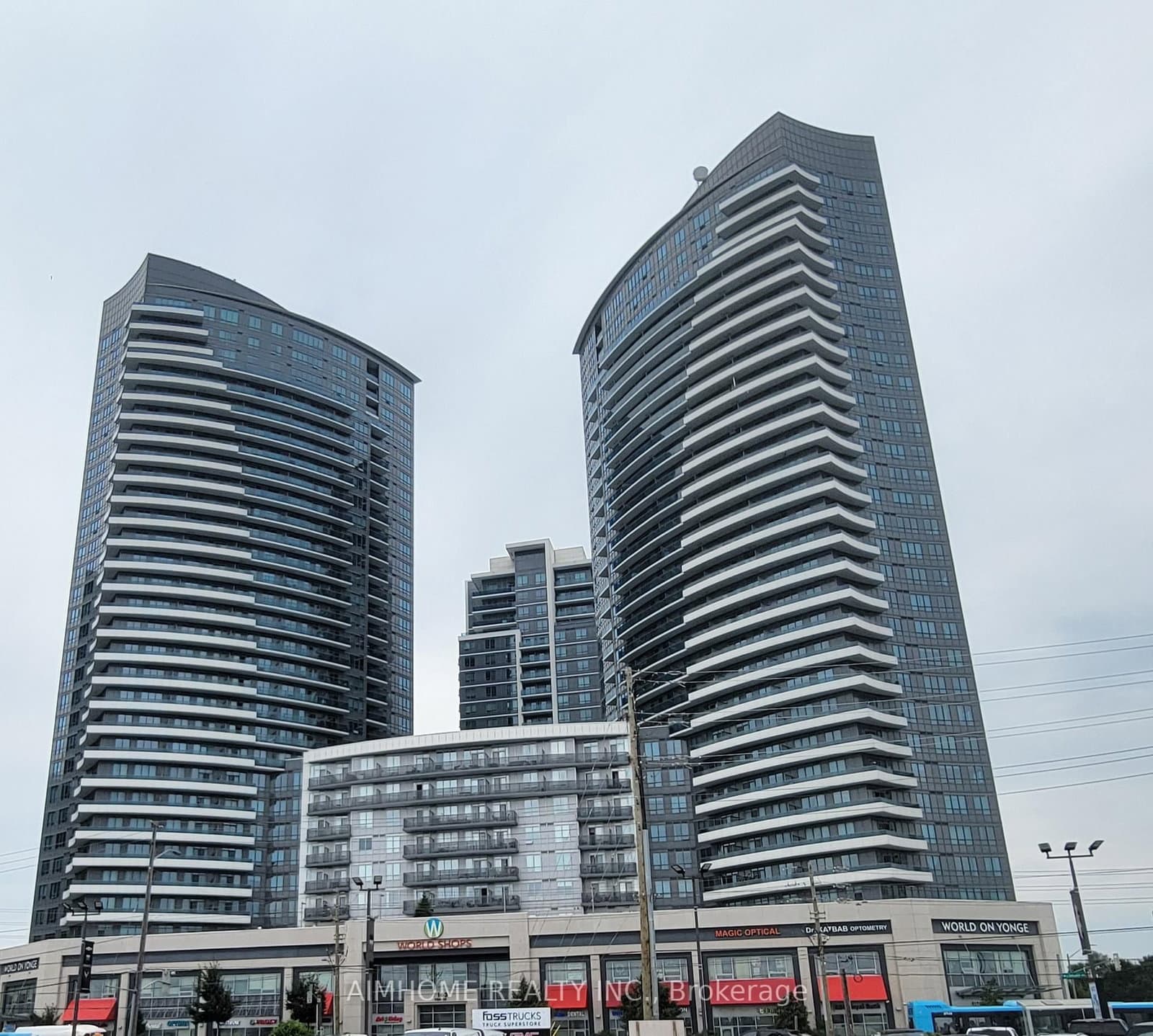 7161 Yonge Street, Unit 829