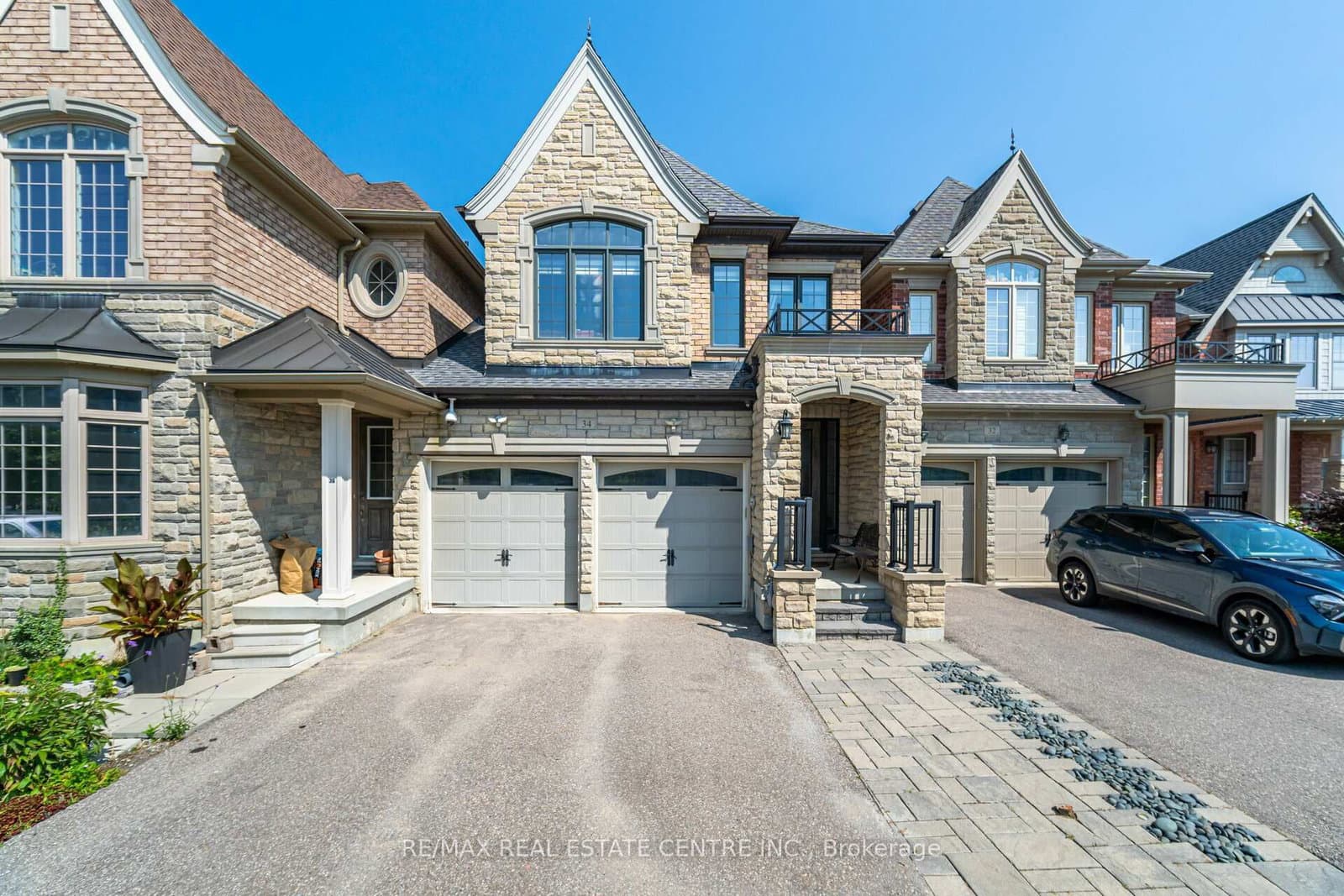 34 Alex Campbell Crescent