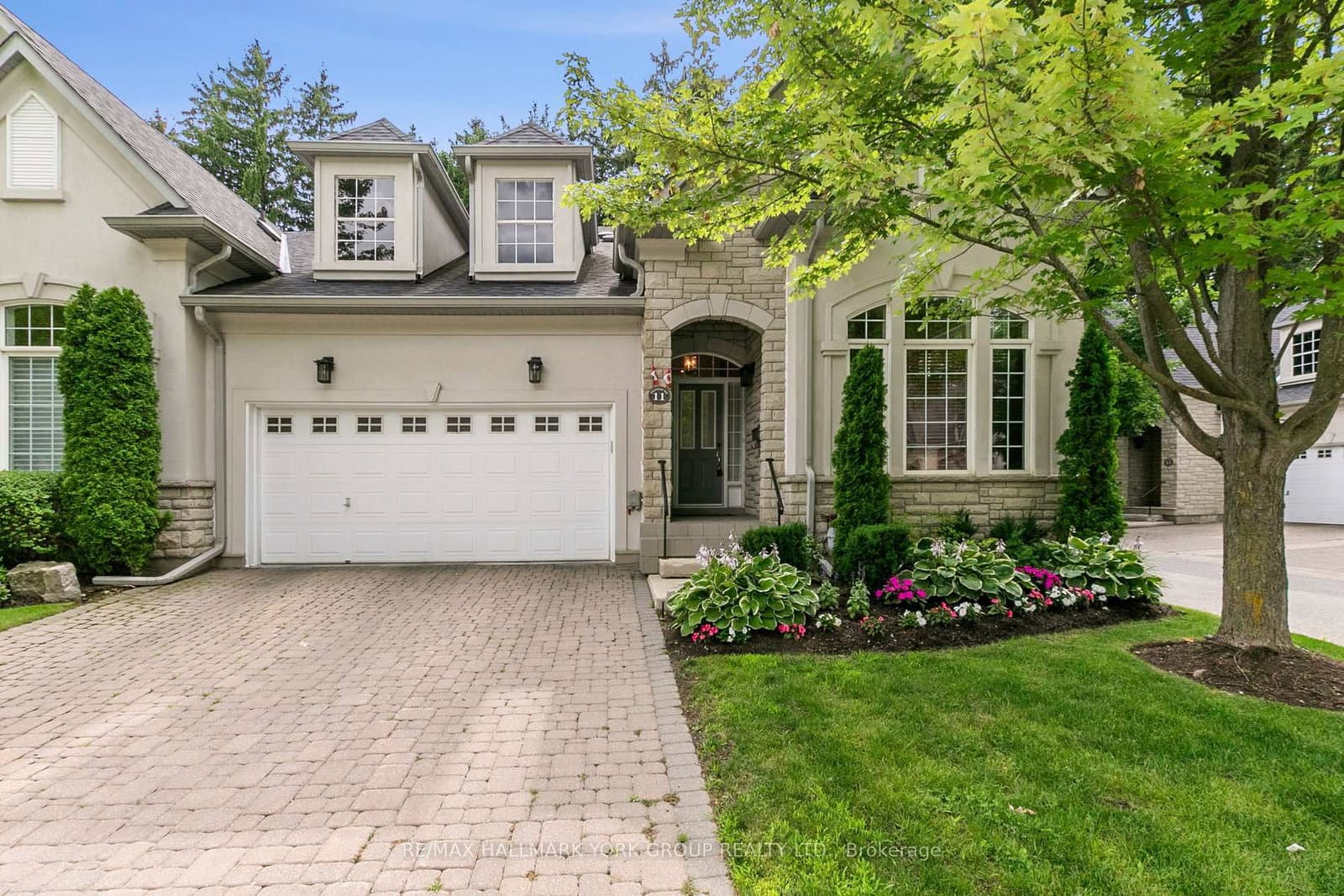 11 Arlington Way