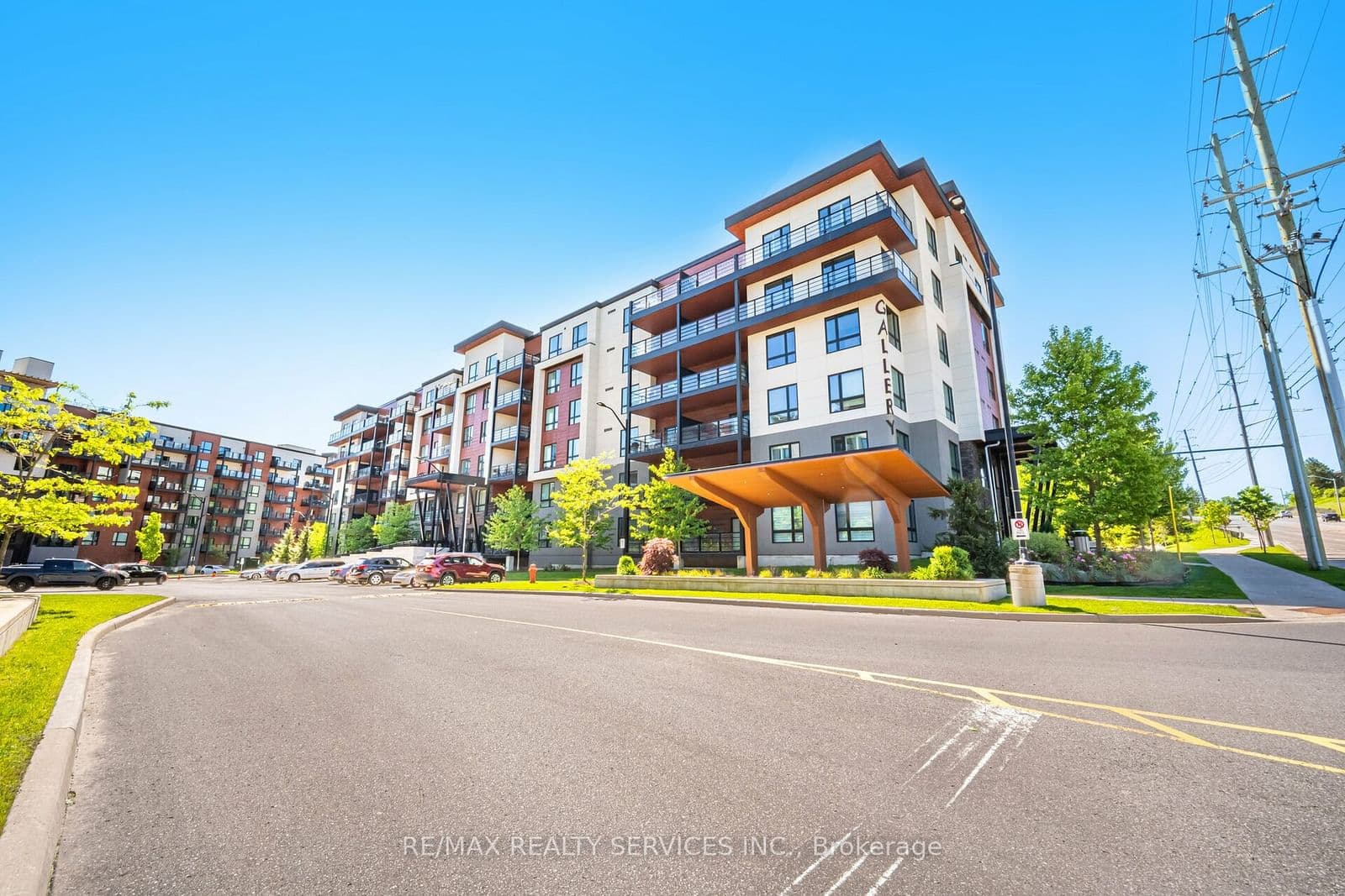 306 Essa Road, Unit 105