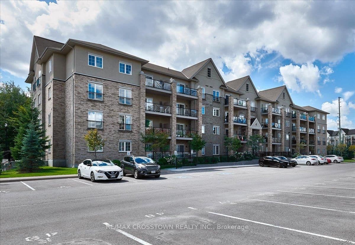 41 Ferndale Drive S, Unit 311