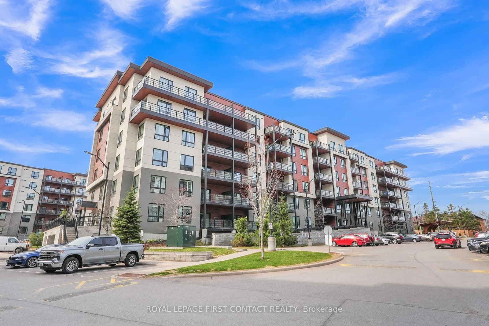 306 Essa Road, Unit 305