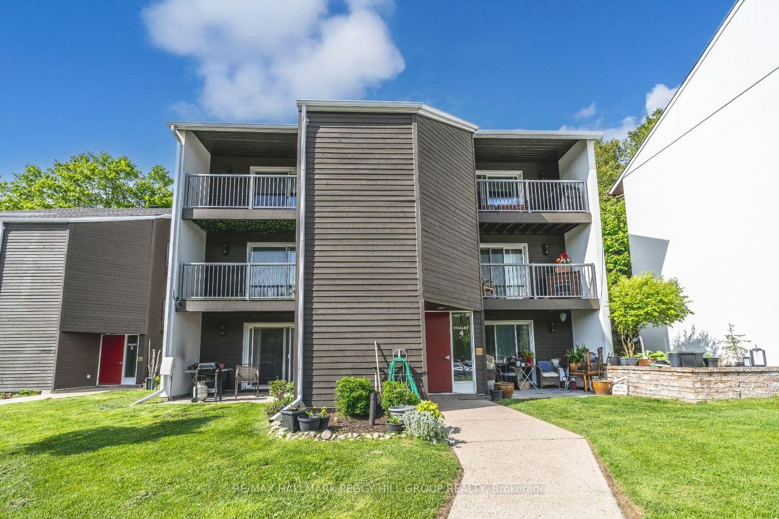 1102 Horseshoe Valley Road W, Unit 207