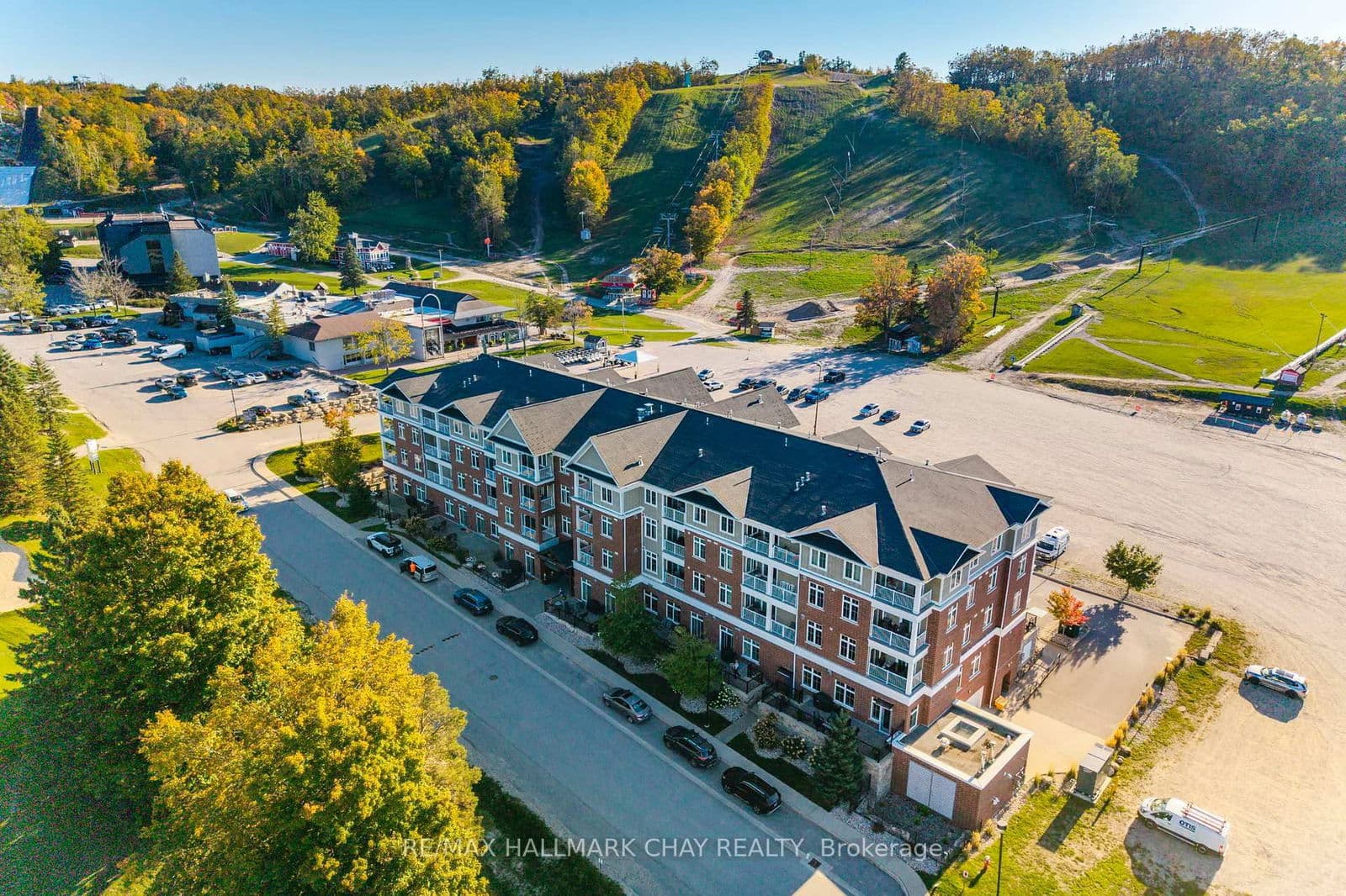 40 Horseshoe Boulevard, Unit 207