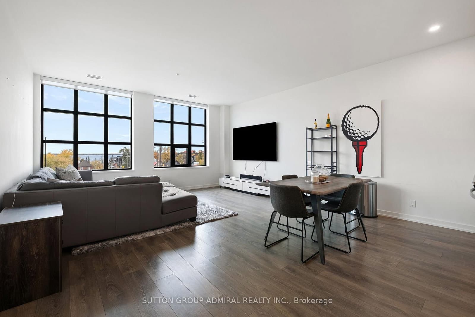 21 Matchedash Street, Unit 305