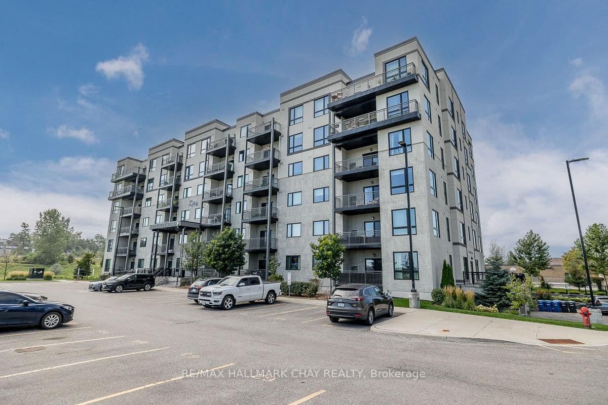299 Cundles Road E, Unit 402