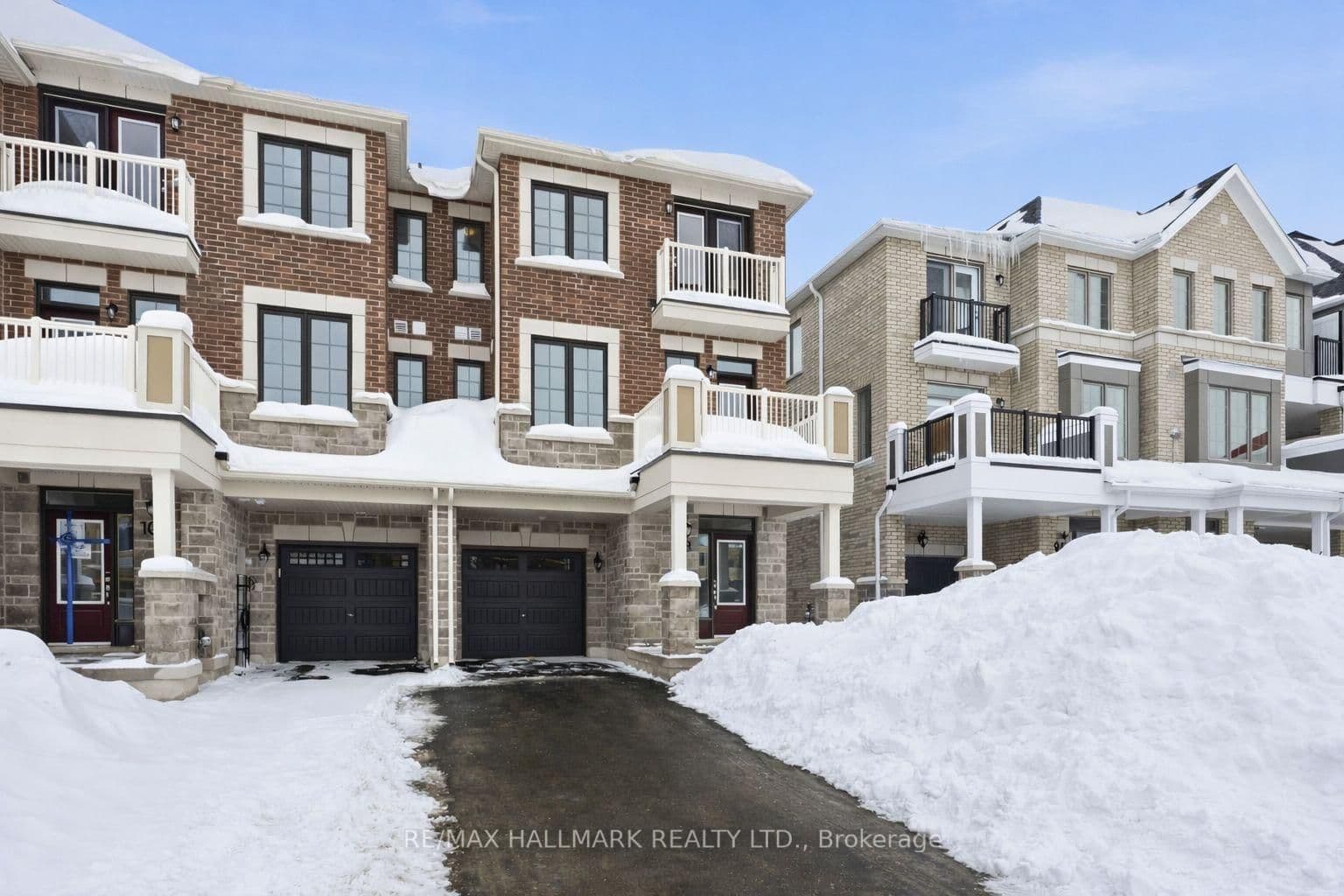 98 Yorkshire Drive E