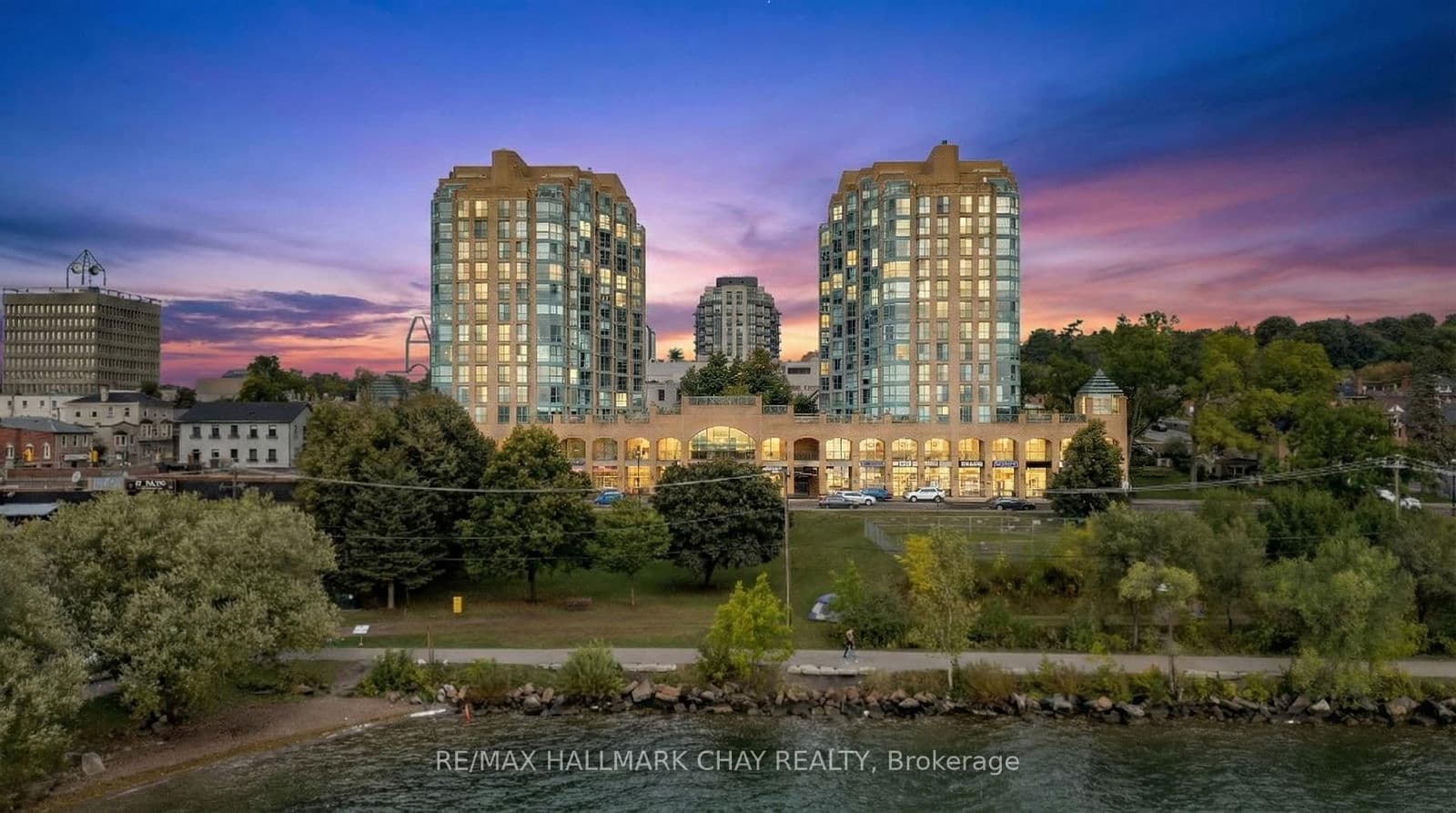 #1003 - 140 Dunlop Street E