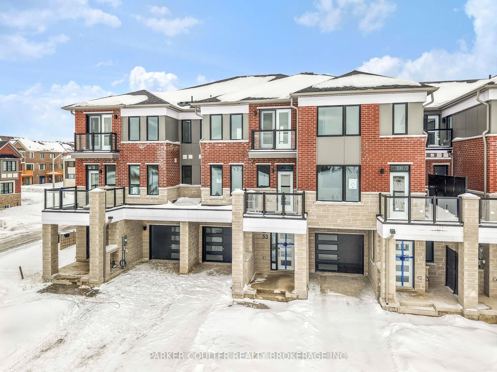 53 Vinewood Crescent