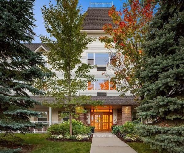 #206 - 450 Yonge Street