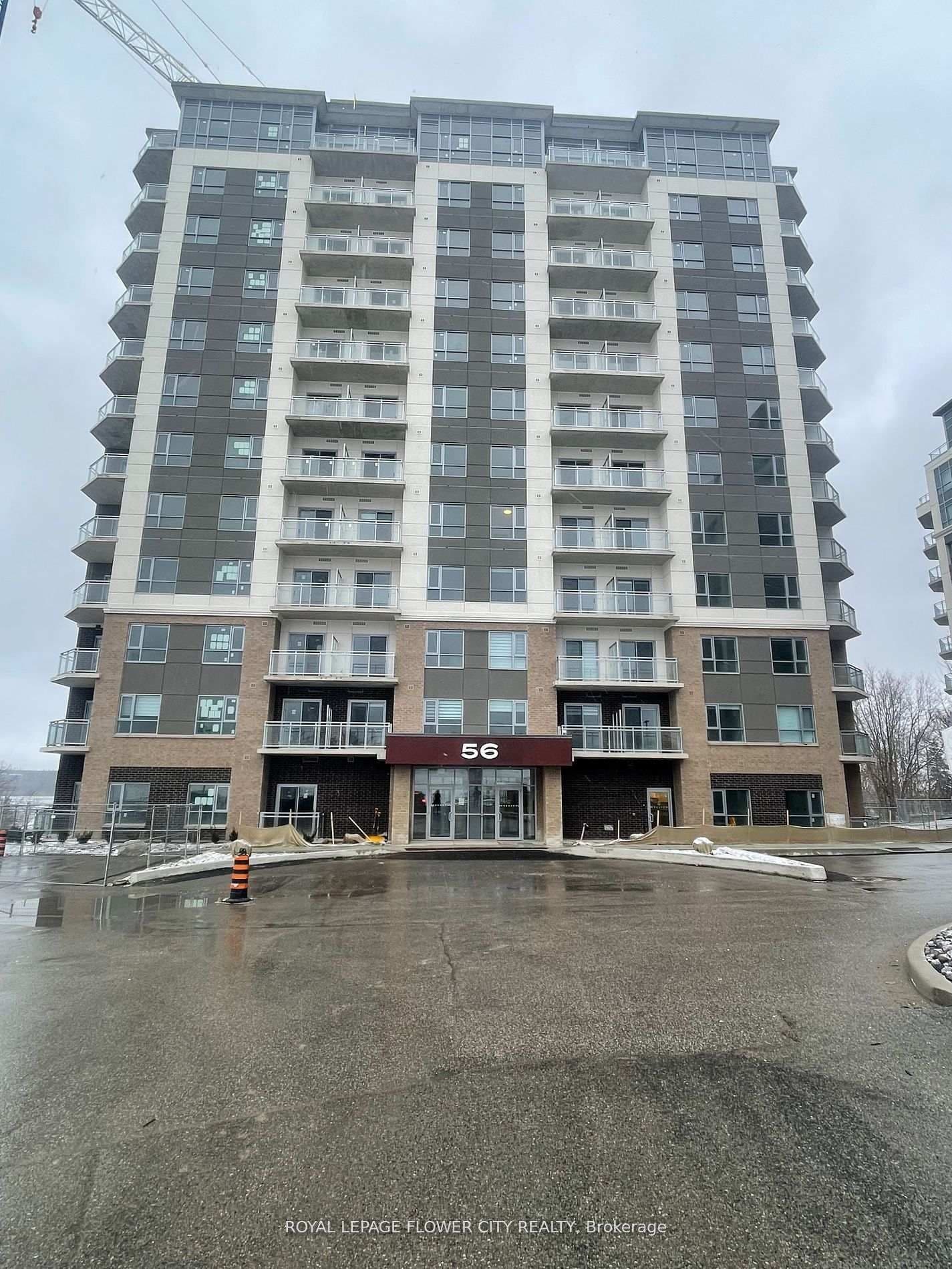 56 Lakeside Terrace, Unit 211
