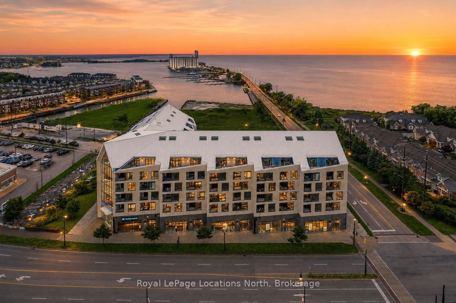 31 Huron Street, Unit 523
