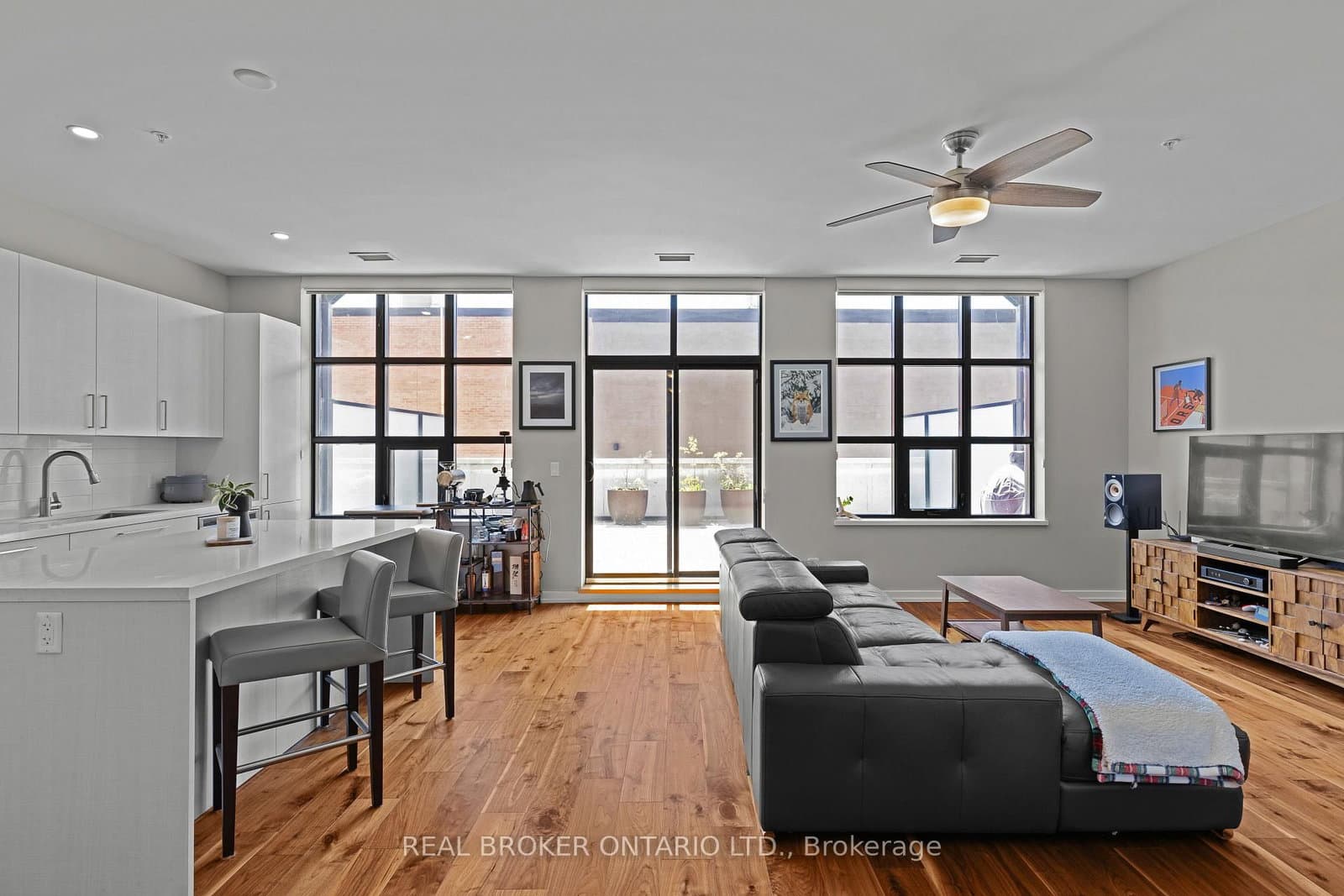 #204 - 21 Matchedash Street S