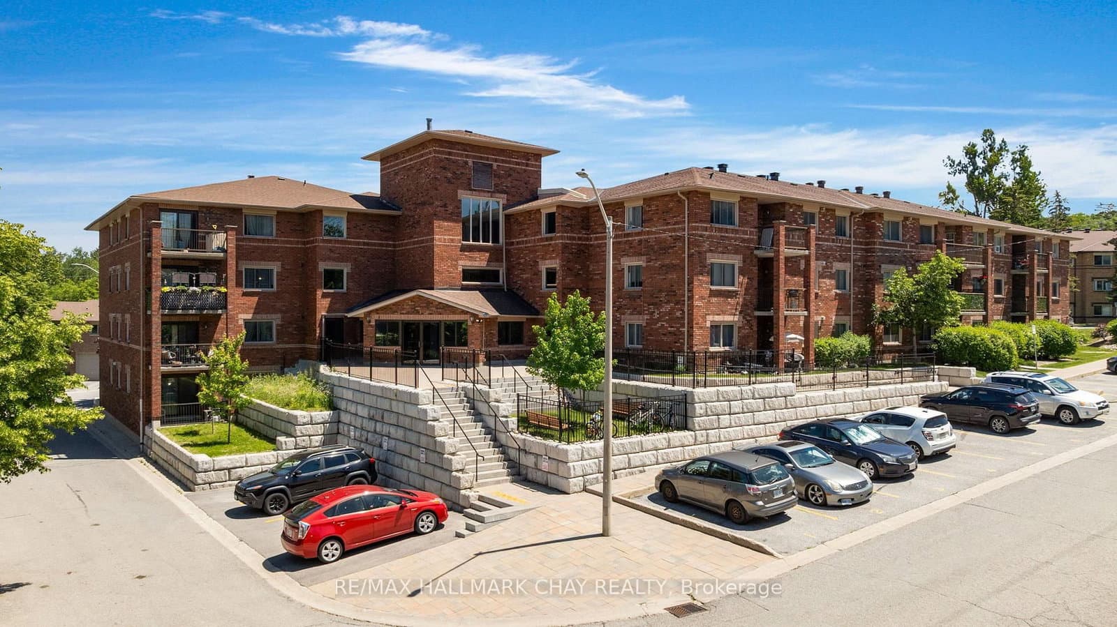 1 Quail Crescent, Unit 103