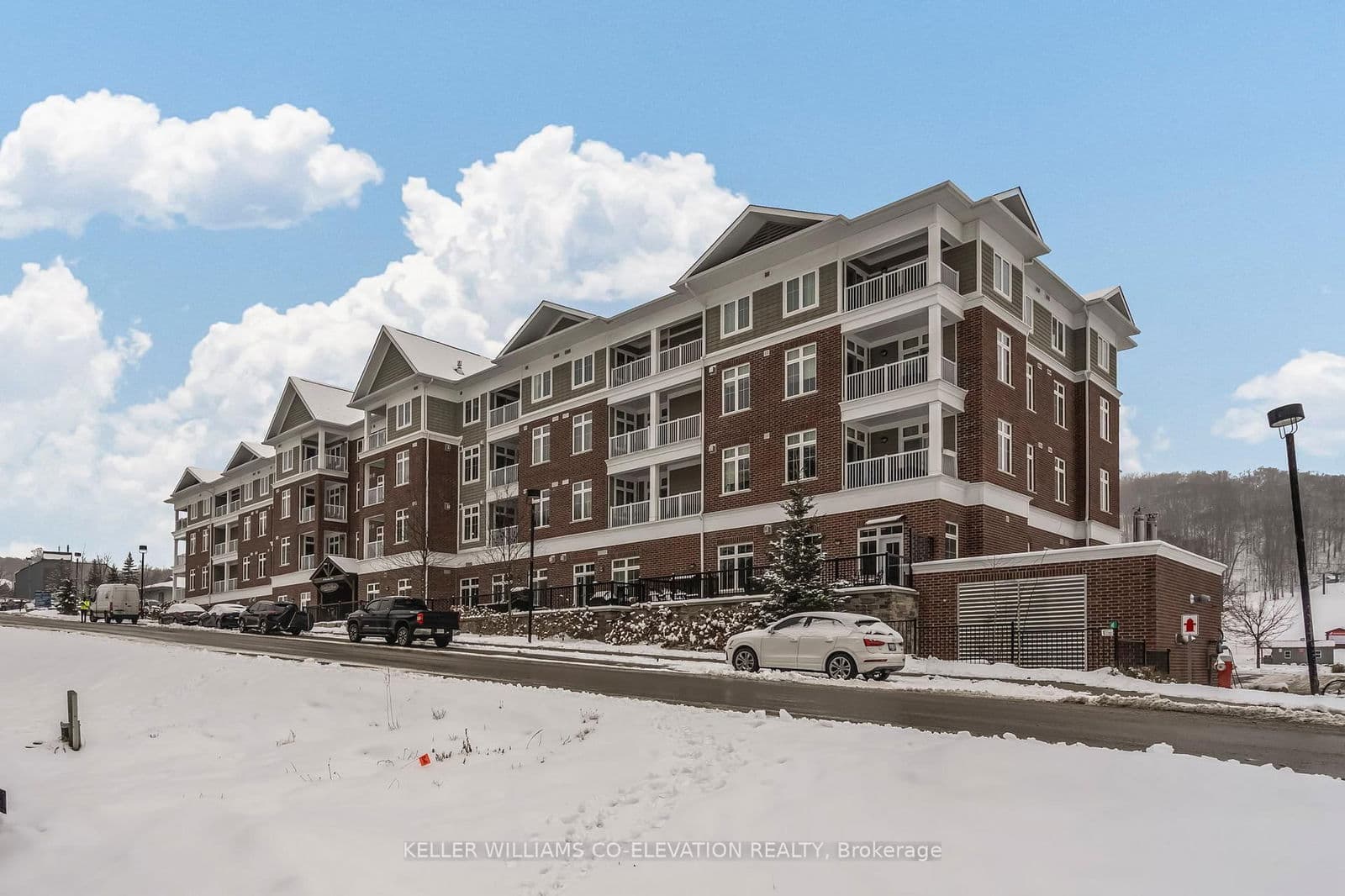 40 Horseshoe Boulevard, Unit 416