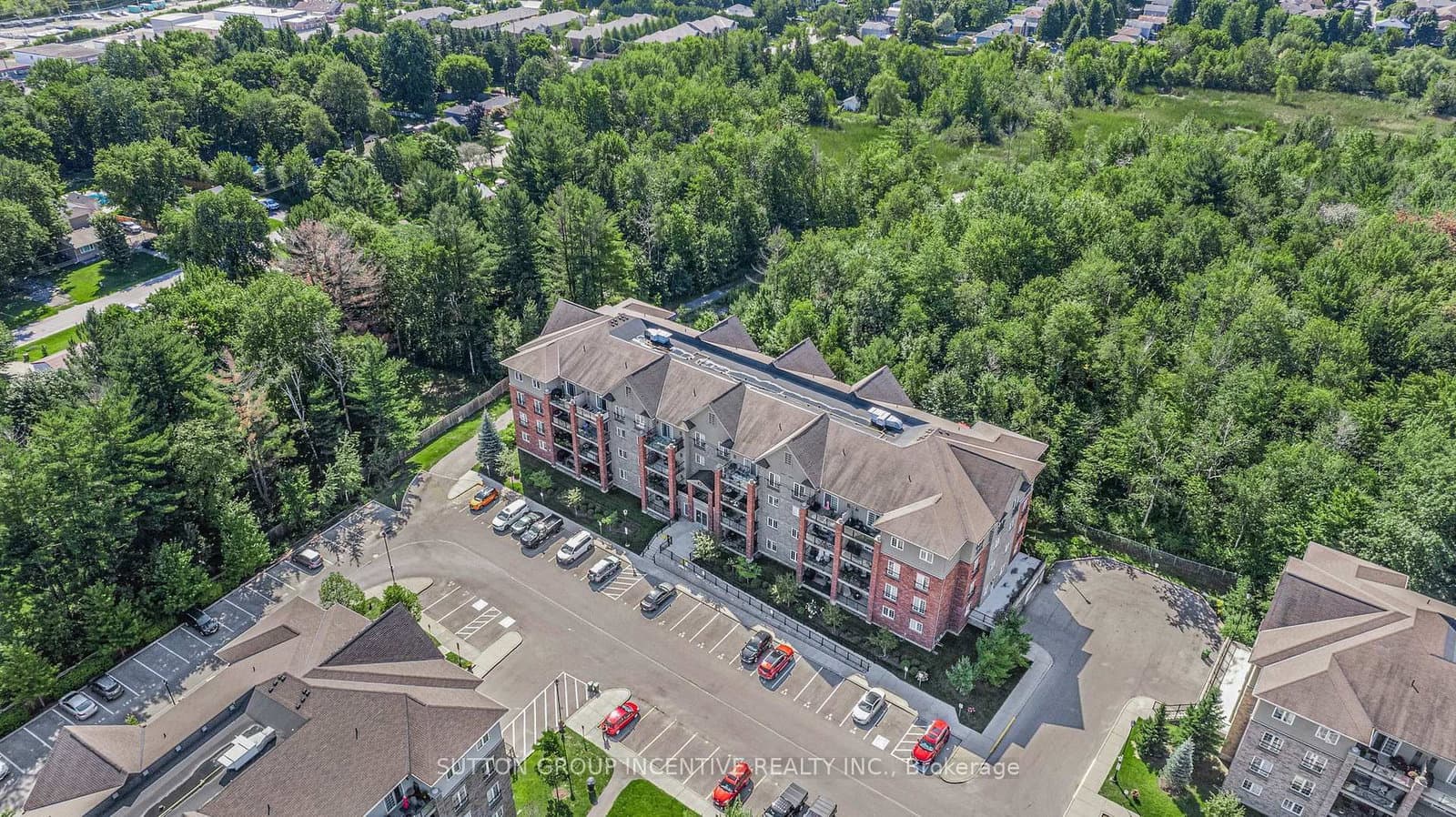 43 Ferndale Drive S, Unit 412