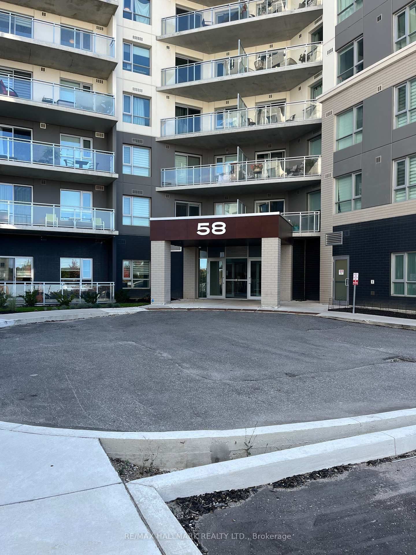 58 Lakeside Terrace, Unit 602