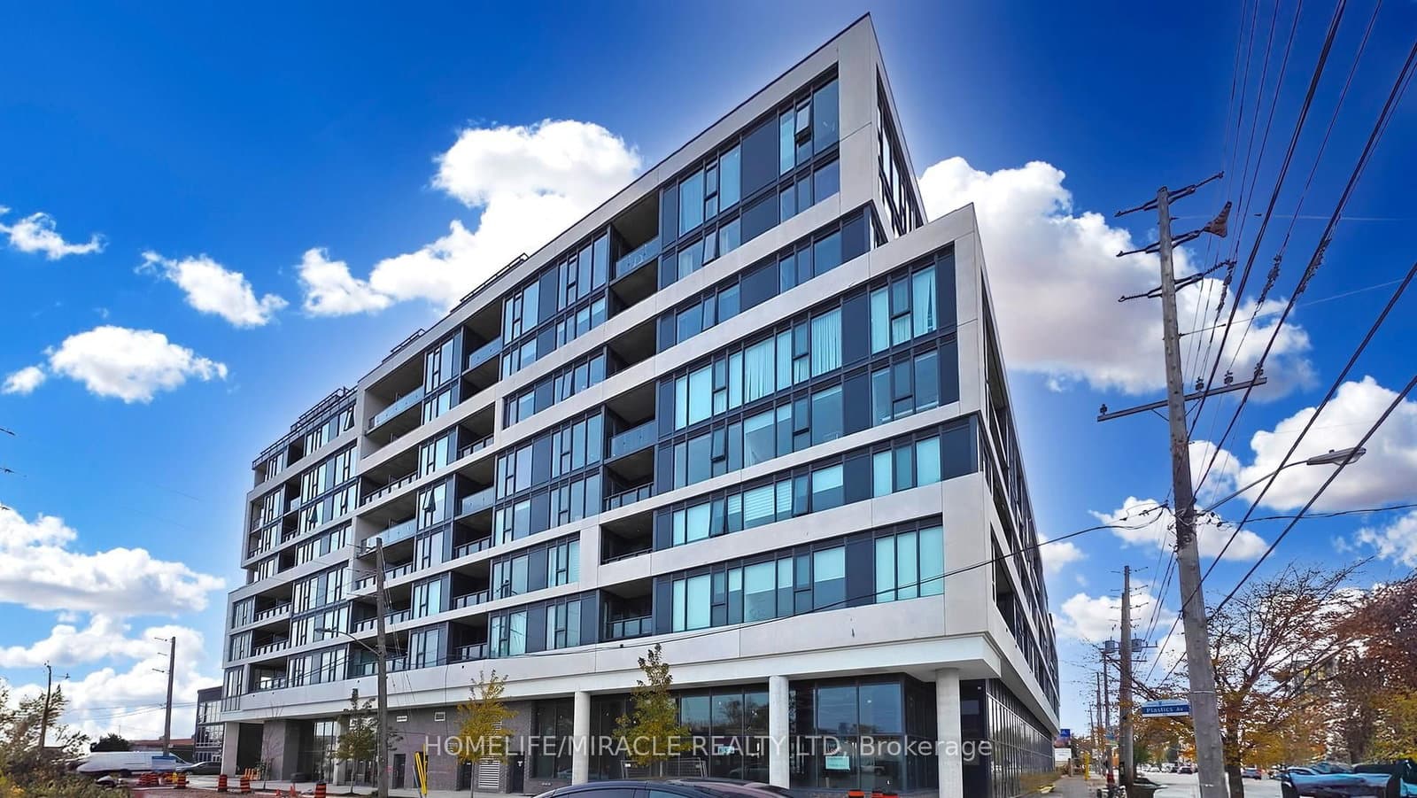 859 The Queensway, Unit 805