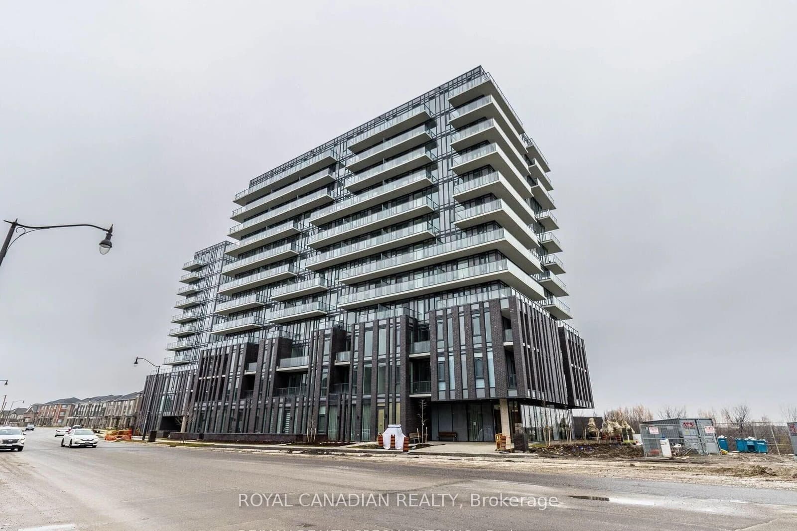 215 veterans Drive, Unit 402