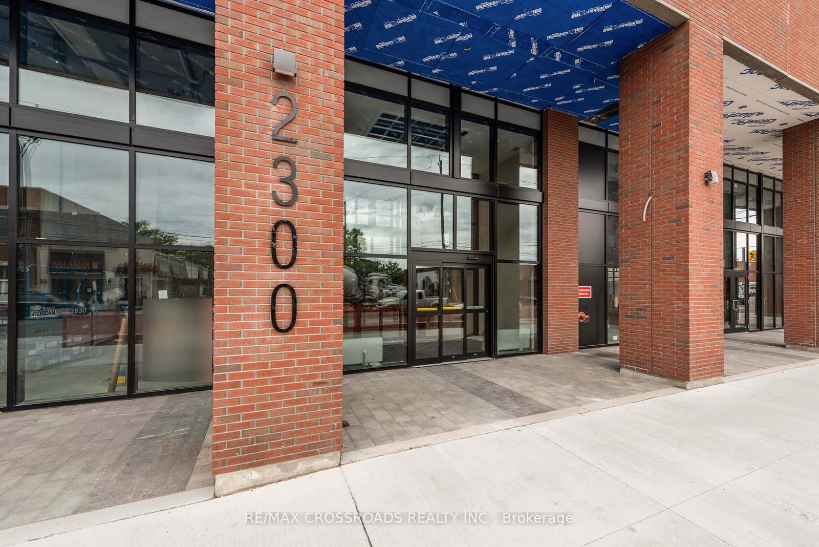 2300 St Clair Avenue W, Unit 518