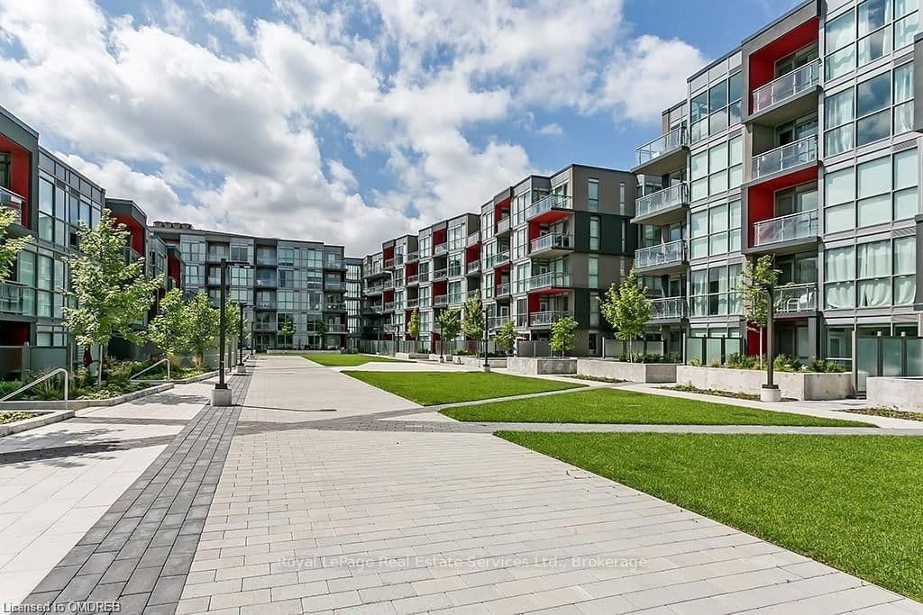 5240 DUNDAS Street, Unit B212