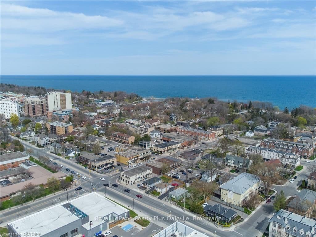 212 KERR Street, Unit 909